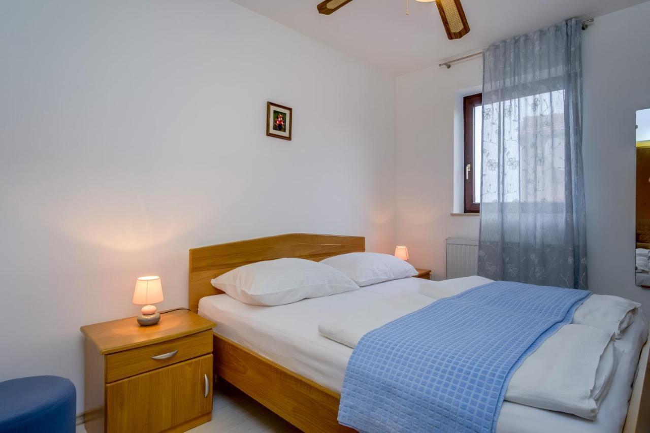 Apartments Anci Мали-Лошинь Экстерьер фото